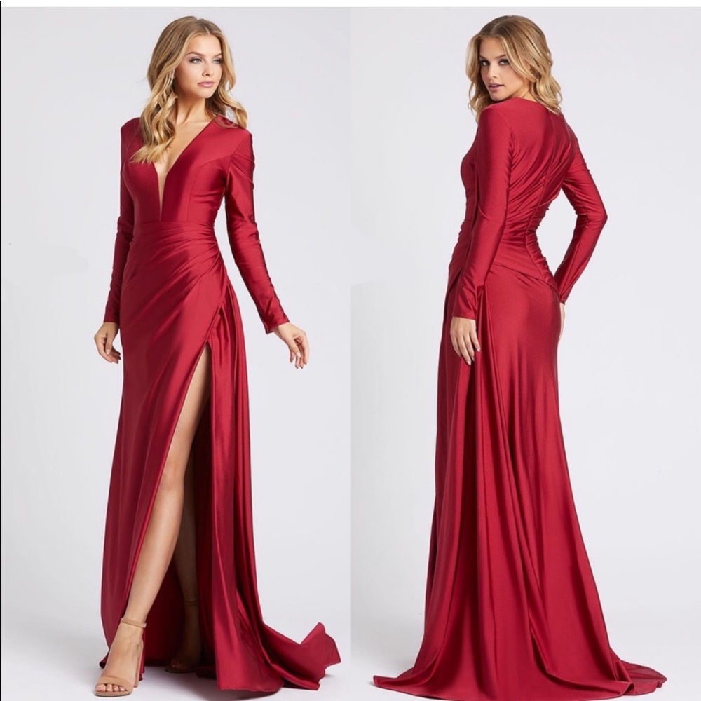IEENA FOR MAC DUGGAL Plunge Red Long Sleeve Satin Gown Dress